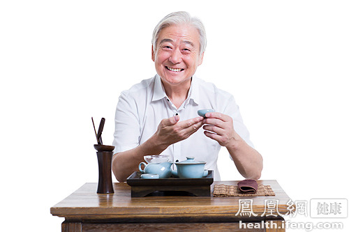 中年人喝茶 有这意想不到的5大好处