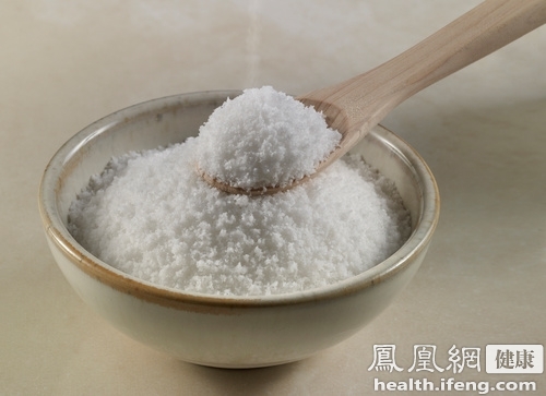 细数盐的8大神奇功效 盐水洗头防脱发